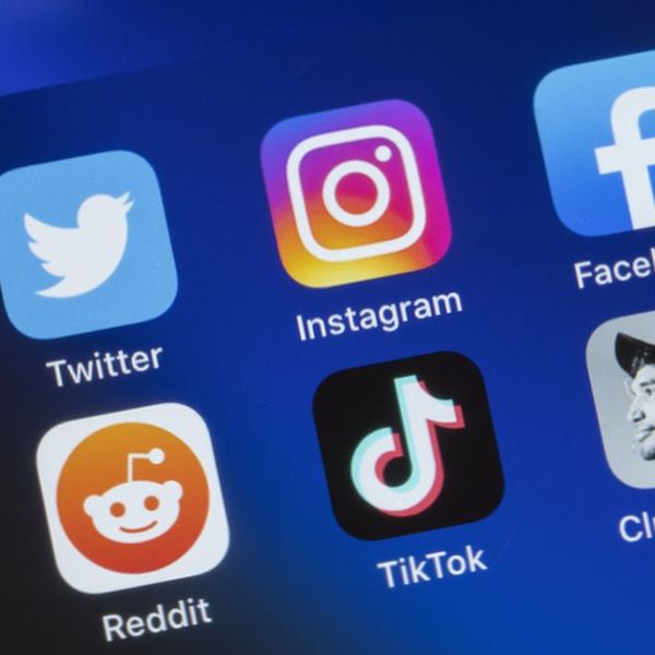 Clubhouse App Social Media Twitter Instagram Facebook Reddit Tiktok Quadrat Foto iStock hapabapa