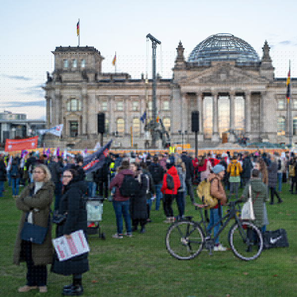 Demonstration Berlin Wohlfahrtsverbände Foto AWO.jpg