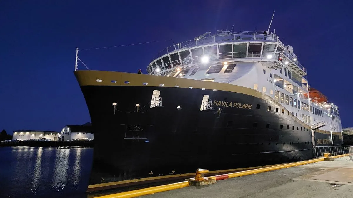 Havila Polaris Svolvaer Die Havila Polaris im Hafen von Svolvær.