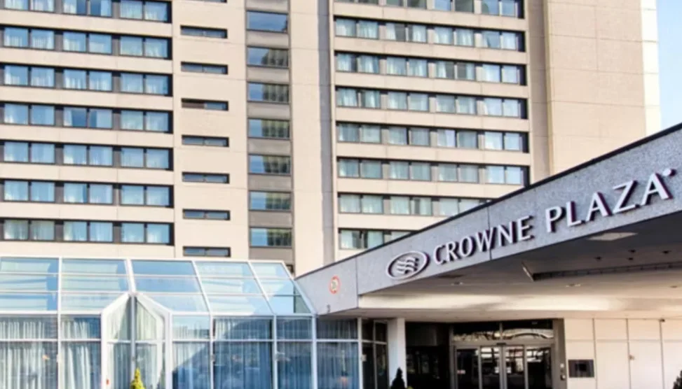 Crown Plaza Frankfurt Seit Montag überraschend geschlossen: das Crown Plaza Frankfurt.