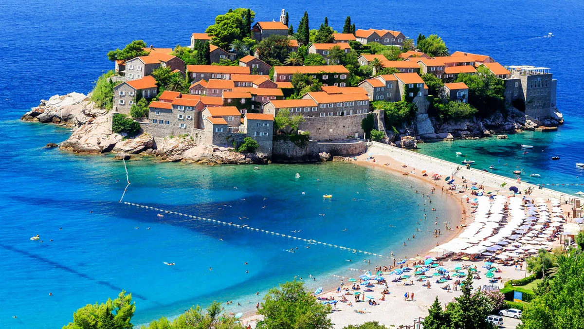 Montenegro Sveti Stefan iStock sorincolac-518949865 Montenegro Sveti Stefan
