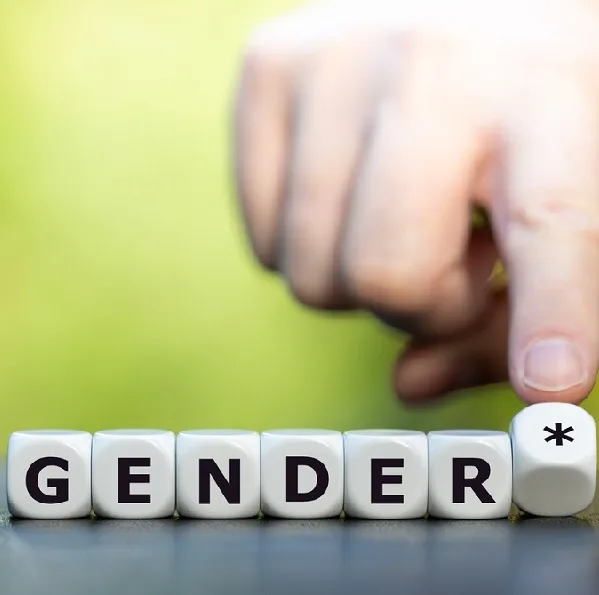 Würfel Gender care  iStock Foto Fokusiert