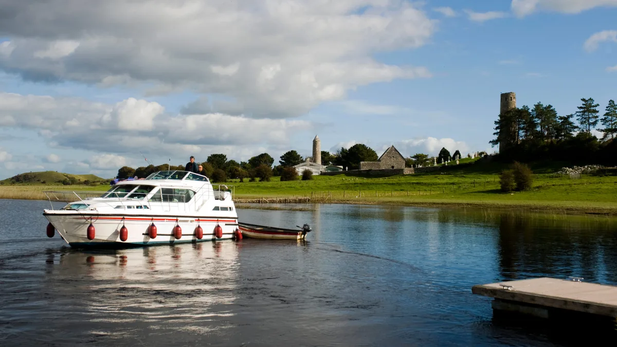 3953e6324f91-1_Hausboot-auf-dem-Shannon Irland Hausboot auf dem Shannon