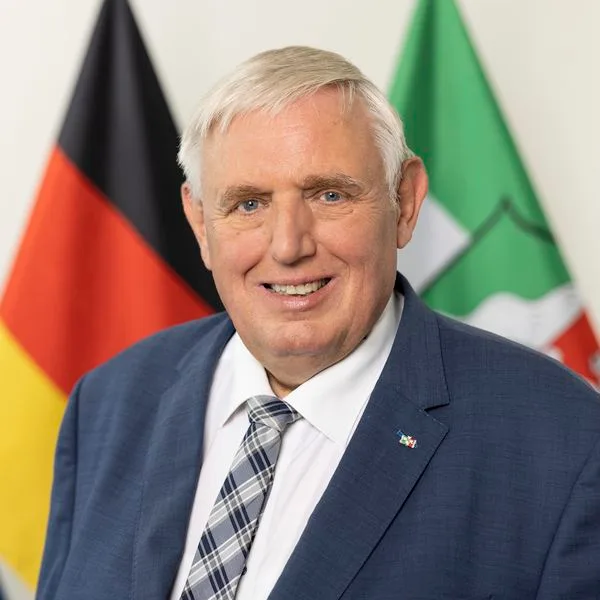 158fd435ee5f-Laumann-Karl-Josef-Gesundheitsminister-NRW-Foto-Land-NRW-Ralph-Sondermann Laumann Karl-Josef Gesundheitsminister NRW Foto Land NRW Ralph Sondermann
