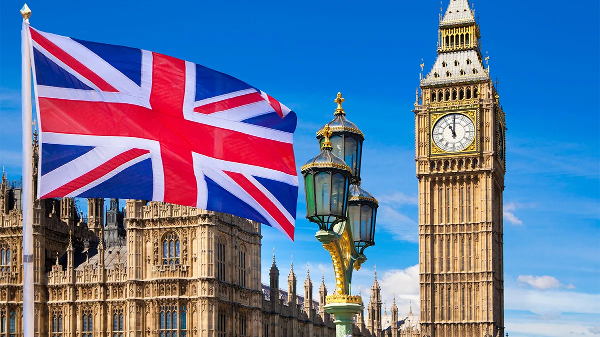 Großbritannien London Big Ben Flagge Foto iStock R_Stone Großbritannien London Big Ben Flagge Foto iStock R_Stone.jpg