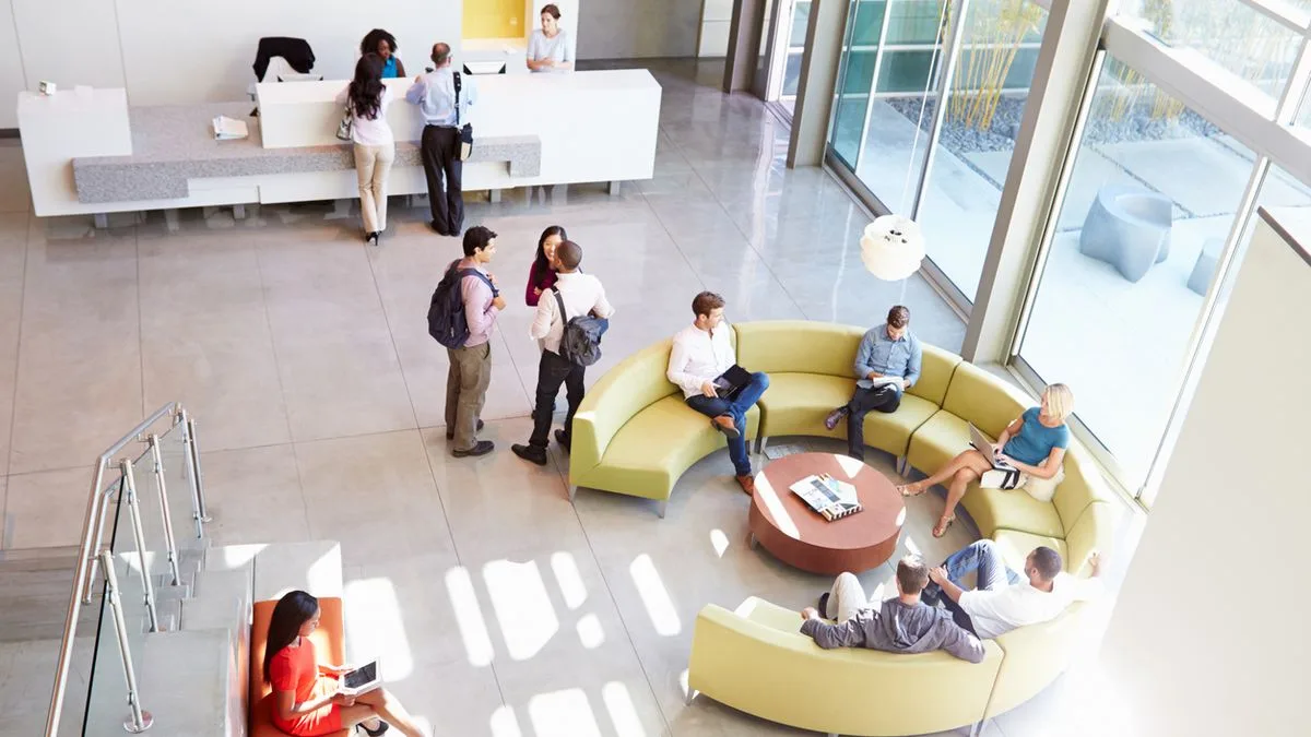 b3a92d5878d5-Hotel-Lobby-Foto-iStock-monkeybusinessimages Hotel Lobby Foto iStock monkeybusinessimages