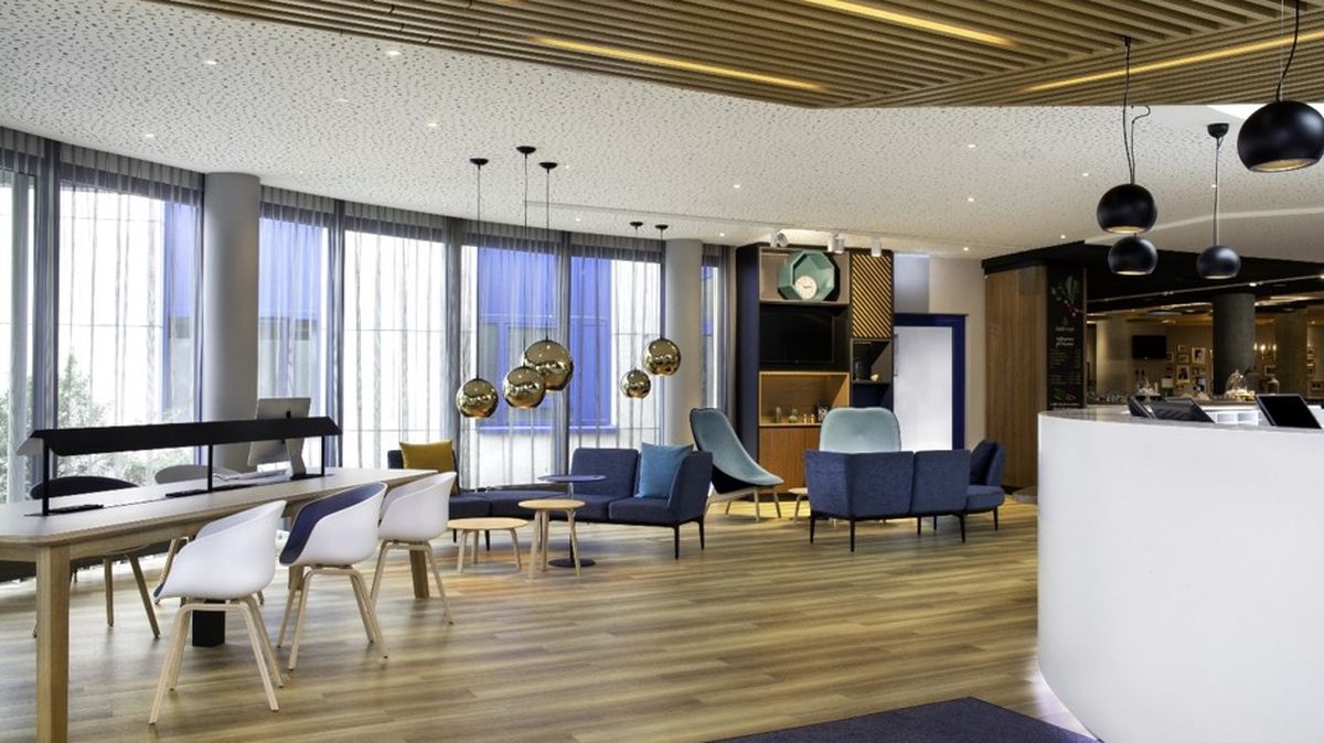 Holiday Inn Stuttgart Open Lobby Foto IHG
