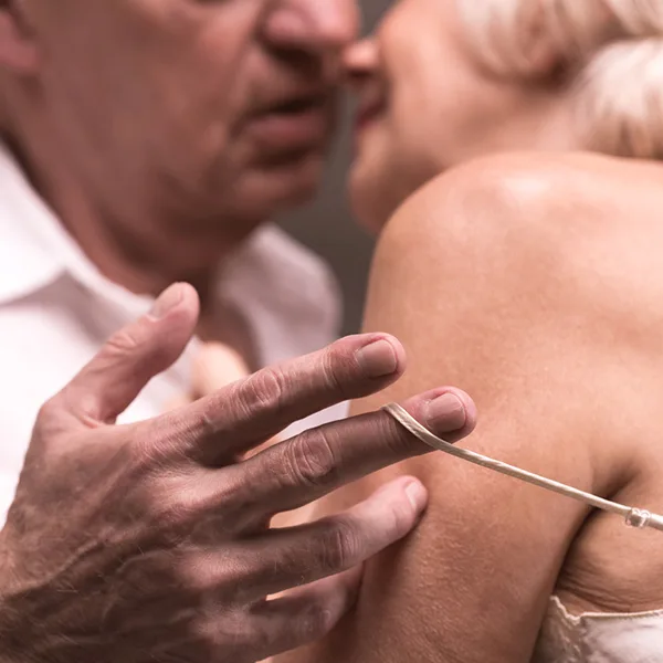 aeeb4ca78832-Prostituierte-Altenheim-iStock-Katarzyna-Bialasiewicz Prostituierte Altenheim iStock Katarzyna Bialasiewicz.jpg