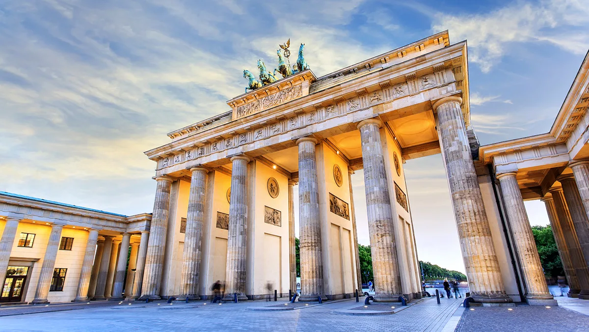 Deutschland Berlin Brandenburger Tor iStock Noppasin Deutschland Berlin Brandenburger Tor iStock Noppasin.jpg