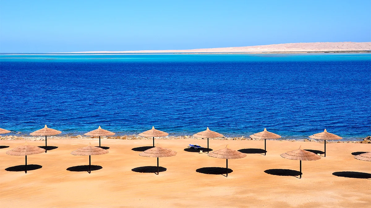 Ägypten Rotes Meer Hurghada leerer Strand Foto iStock MuYeeTing Ägypten Rotes Meer Hurghada leerer Strand Foto iStock MuYeeTing.jpg
