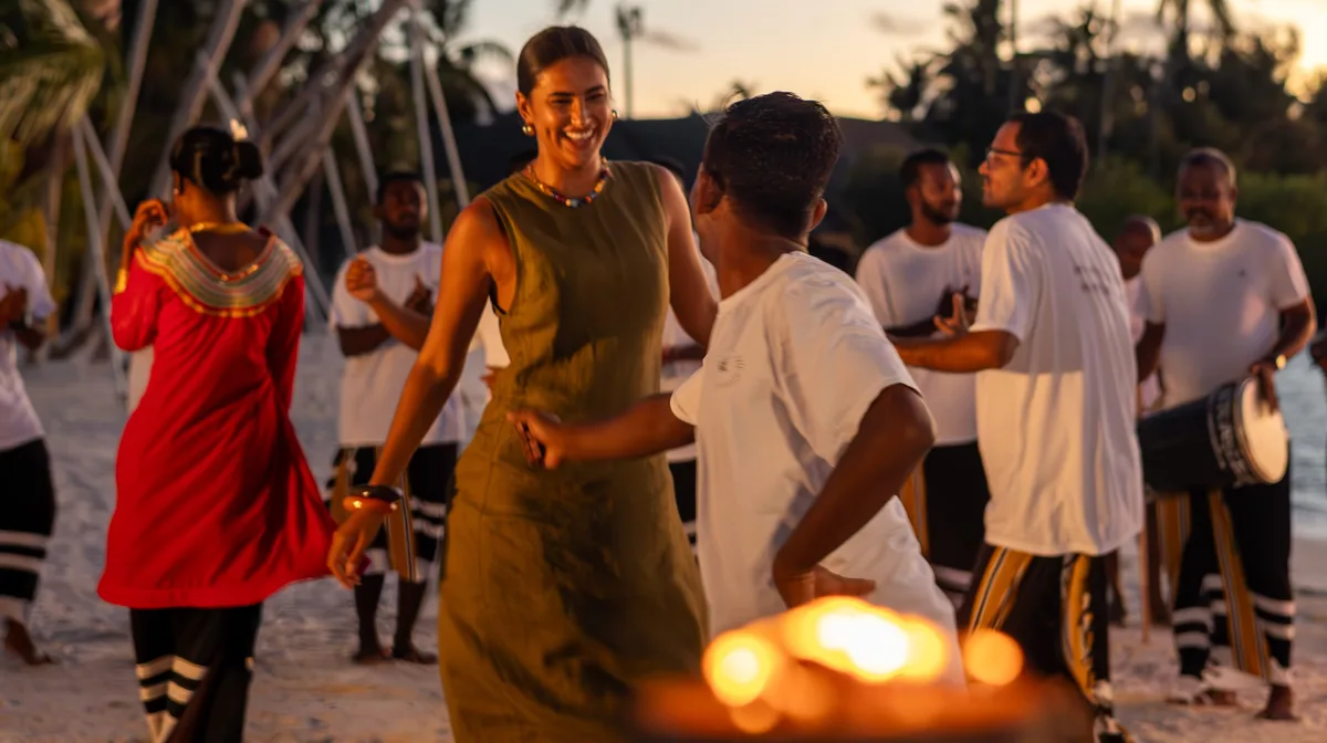 1fb6fc319cdf-Iru-Veli-Lifestyle-Beach-Tanzen Iru Veli - Lifestyle Beach Tanzen Malediven Sun Siyam Resorts