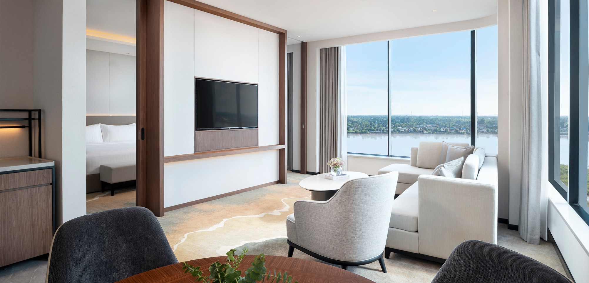 Amari Vientiane - Executive Suite River View  Hotel