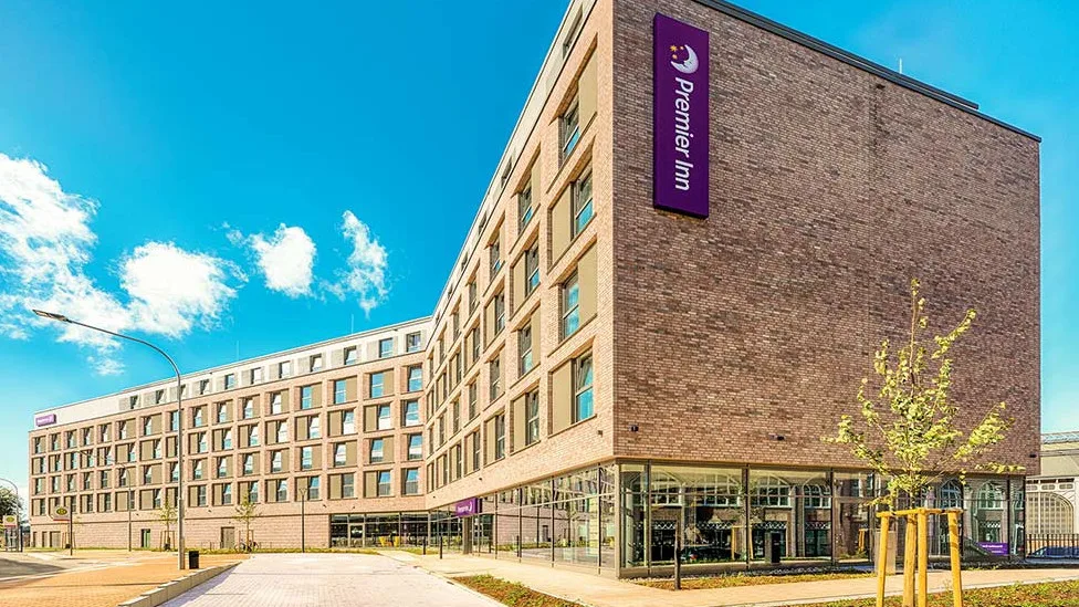 cb1ff7a23db9-LUBCIT_External_View-rt-PR-1000×640 Premier Inn Lübeck City center