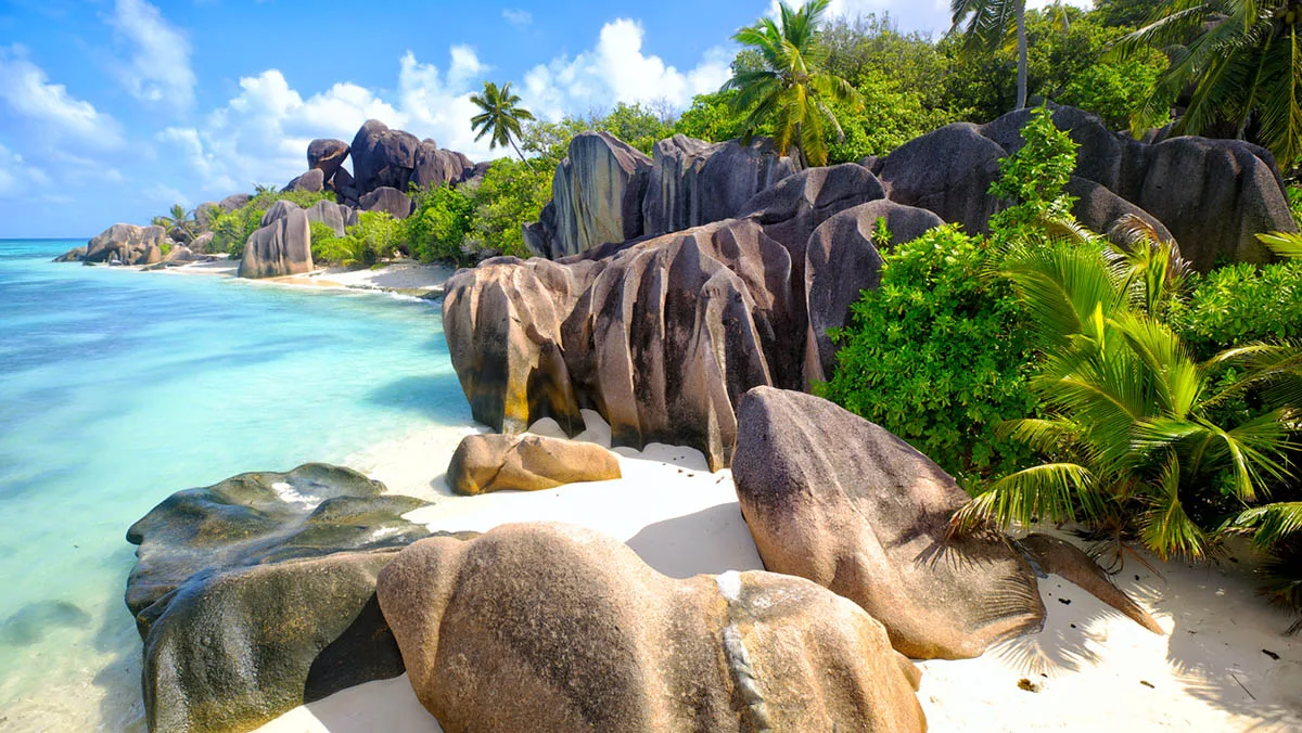Seychellen La Digue iStock dibrova -526248671 Seychellen La Digue