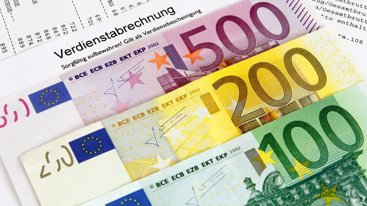 Lohn Gehalt Lohnerhöhung Gehaltserhöhung Foto iStock johannes86 Lohn Gehalt Lohnerhöhung Gehaltserhöhung Foto iStock johannes86