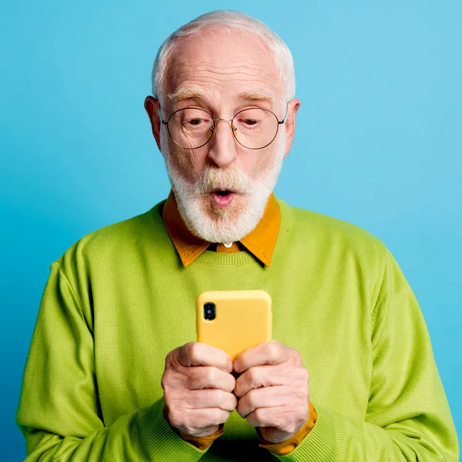 Senioren Smartphone Social Media iStock Deagreez.jpg