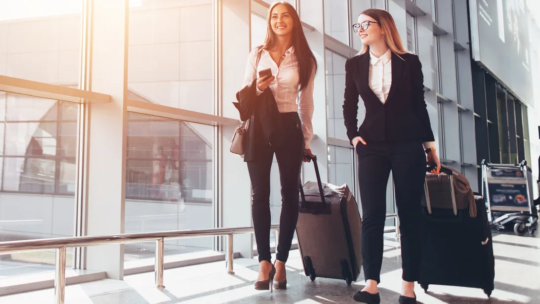 84f0fb3ebbfc-Gechaeftsreisende-iStock-undrey-1021502842 Geschäftsreisende