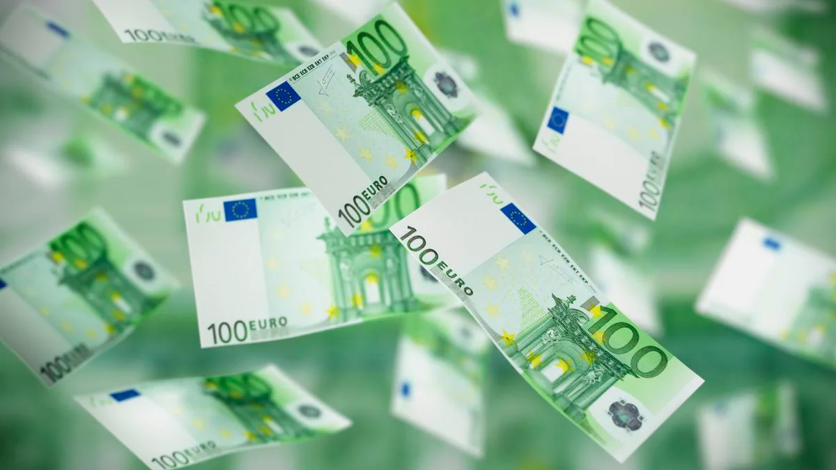 Euro Geldscheine gruen Foto iStock peterschreiber.media Euro Geldscheine gruen Foto iStock peterschreiber.media