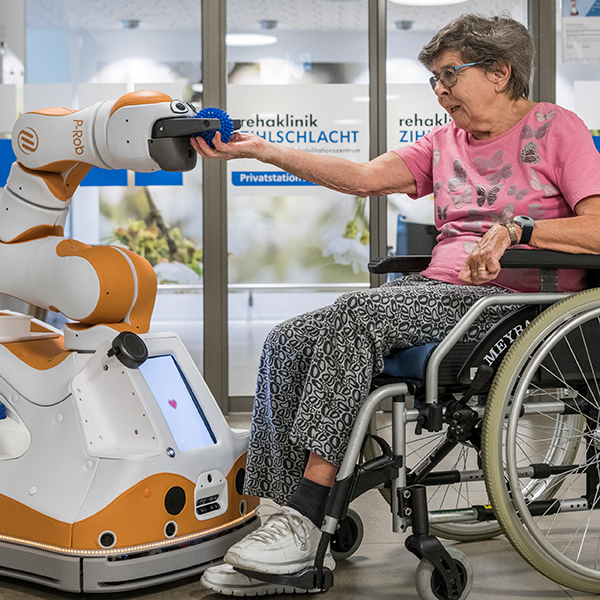 Pflegeroboter Lio FP Robotics.jpg