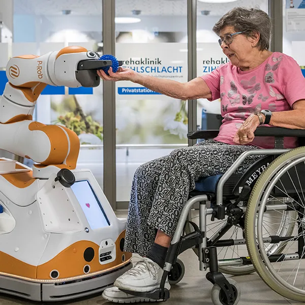 Pflegeroboter Lio FP Robotics.jpg