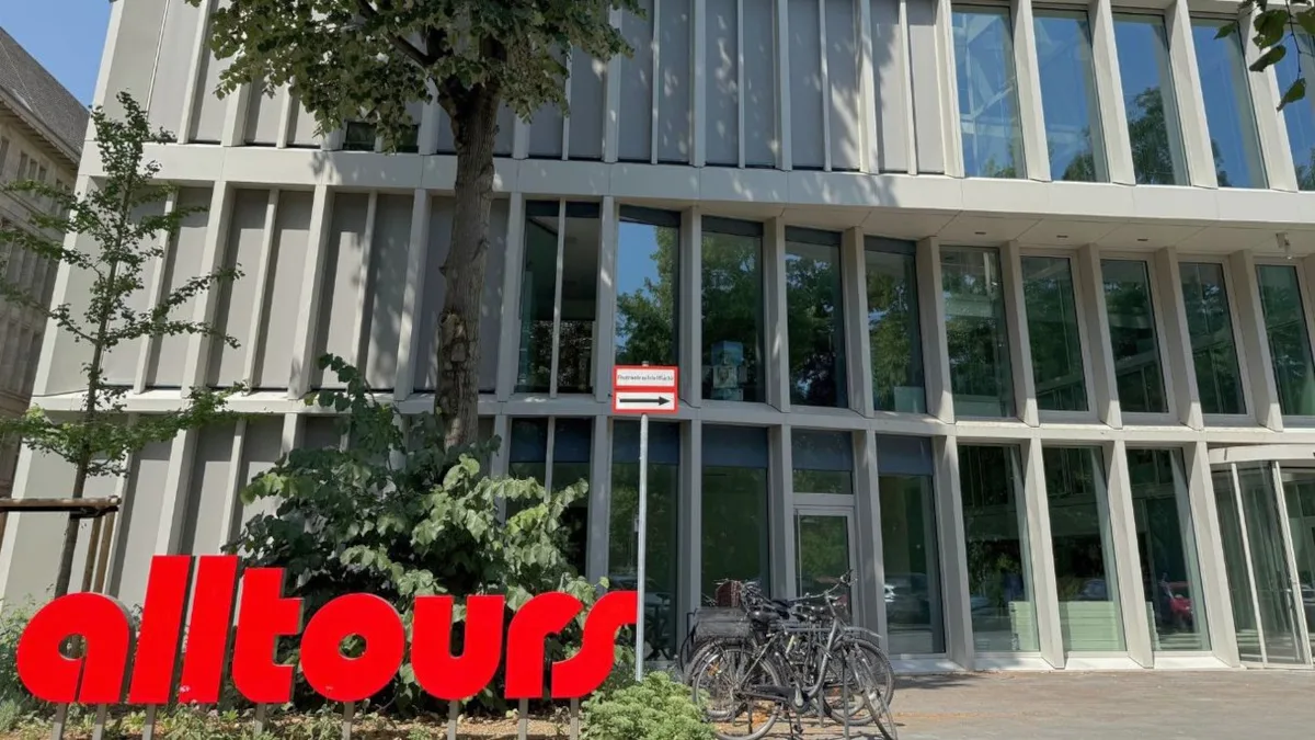 cf36b6e6443a-Alltours-Zentrale-Mannesmannufer Alltours Zentrale Mannesmannufer