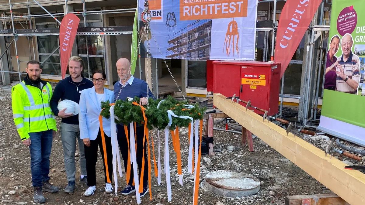 Richtfest Compassio Kassel Kassel-Bettenhausen Cureus Zum Richtfest kamen auch Compassio-COO Florian Frensch (r.), hier mit Cureus-Projektleiter Roman Fabel Hansen (2.v.l.), der Stadträtin von Kassel Christine Hesse und Oberbauleiter Sergej Moskalzow (l.)