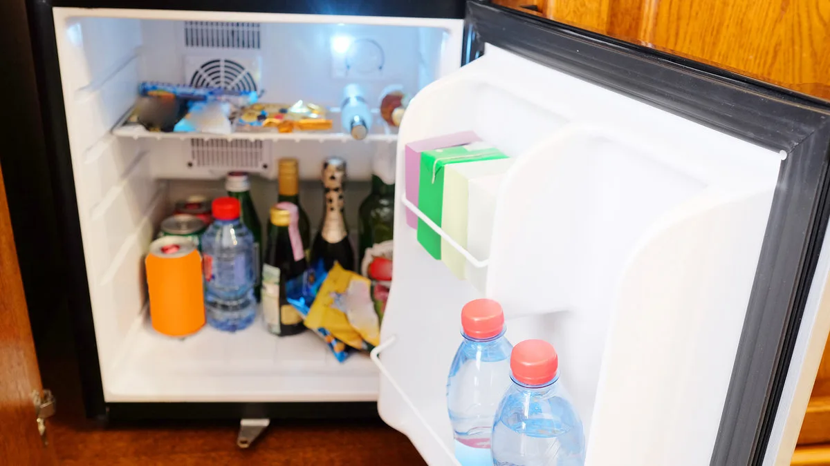 e204ce018f48-Minibar-Foto-iStock-uatp2 Minibar Foto iStock uatp2