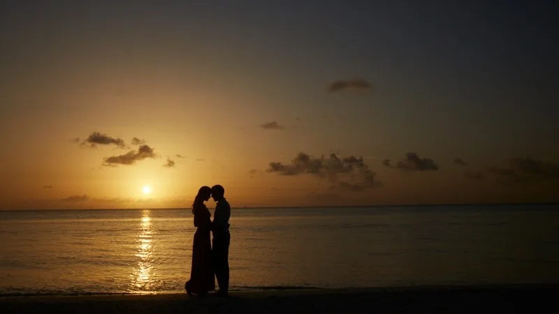 Sandals Companyweek Samstag SGA Antigua Sonnenuntergang Das Sandals Grande Antigua ist für Hochzeitsgäste und Honeymooner ein ideales Refugium.