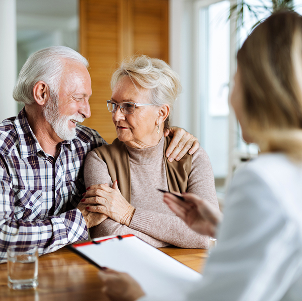Begutachtung Gutachten Pflege Gespräch Paar iStock Goran13.jpg