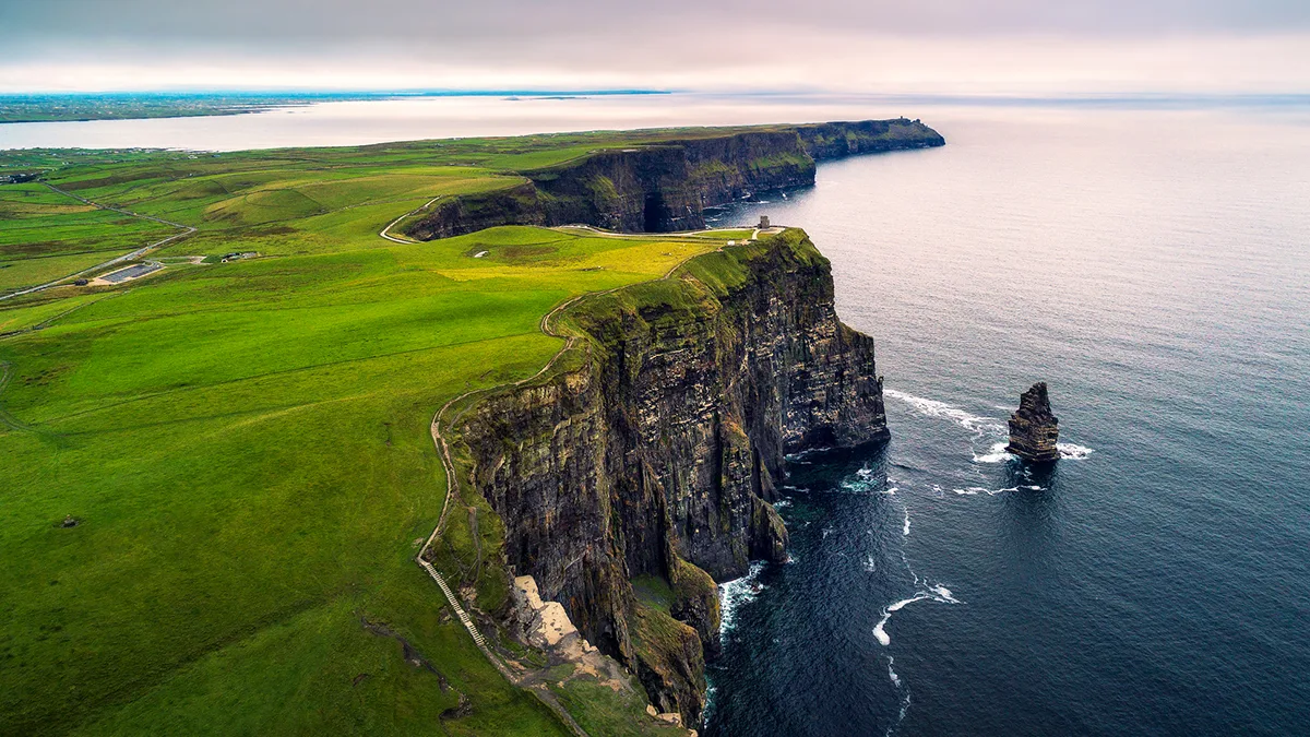 Irland Cliffs of Moher Foto iStock Miroslav_1 Irland Cliffs of Moher
