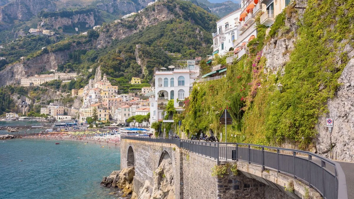 1e05b392778e-Italien-amalfi-Kueste-Foto-iStock-Mkos83 Italien amalfi Küste Foto iStock Mkos83