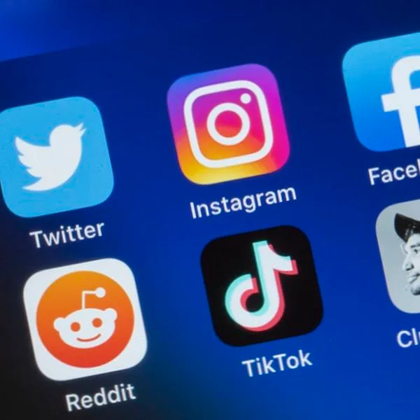 Clubhouse App Social Media Twitter Instagram Facebook Reddit Tiktok Quadrat Foto iStock hapabapa