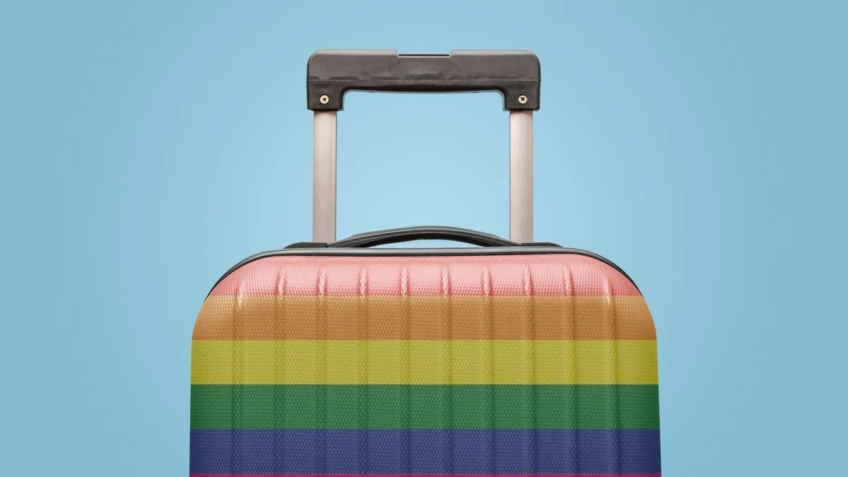 LGBTQI Diversität Koffer Foto iStock zoff-photo LGBTQI Diversität Koffer Foto iStock zoff-photo