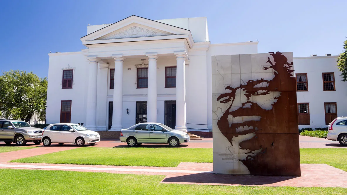 a011aa1338e5-Suedafrika-Stellenbosch-Nelson-Mandela-University-iStock-ohadiszno-511935288 Stellenbosch Nelson Mandela Universität