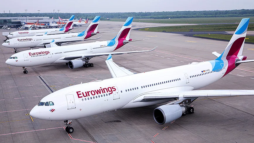 Eurowings A330 Line-up Foto Eurowings Eurowings A330 Line-up Foto Eurowings.jpg