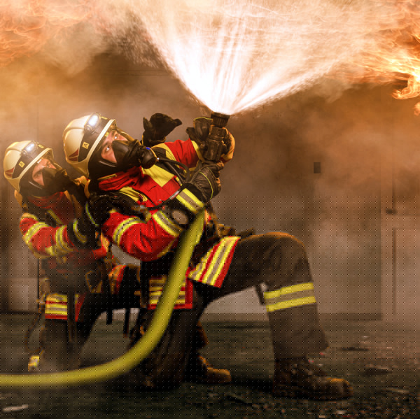 Feuerwehr Brand Löschen iStock Michael Stifter.jpg