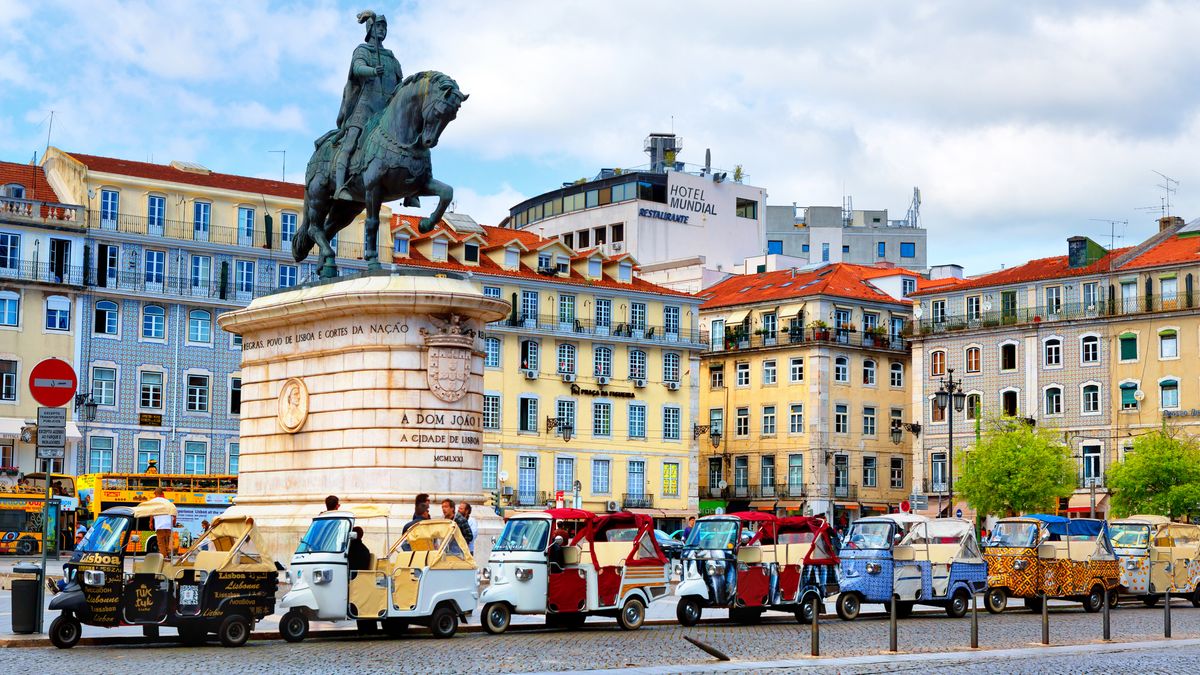 Portugal Lissabon Tuktuks Foto iStock Apeyron