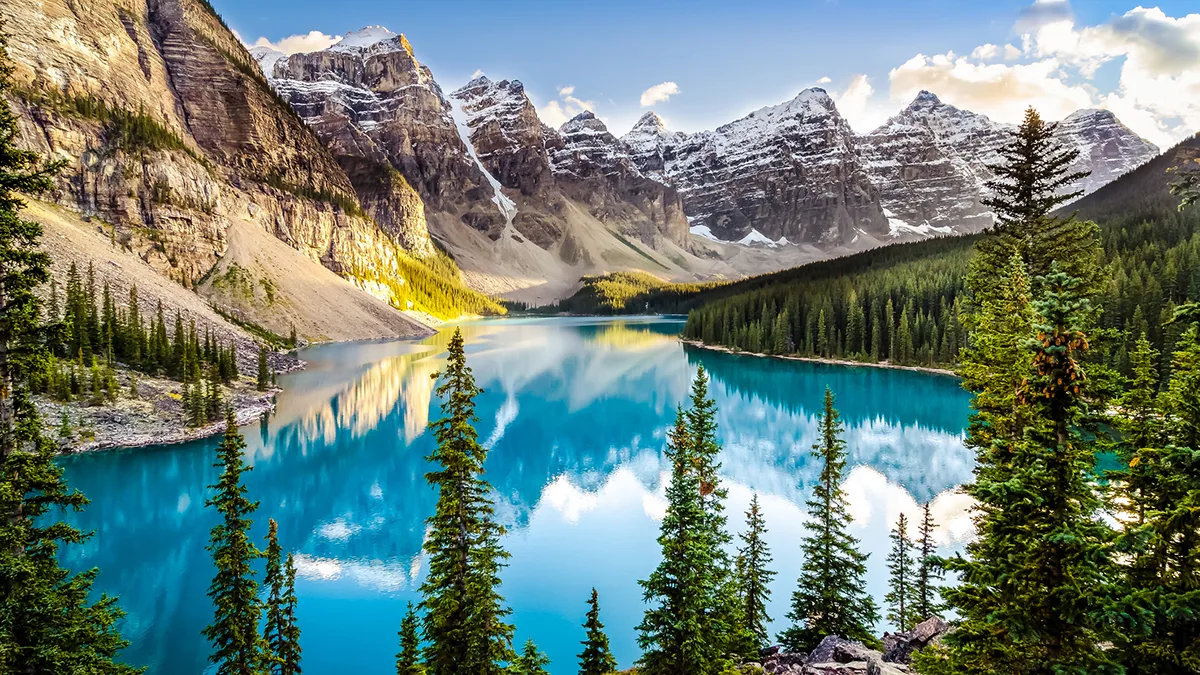 Kanada Lake Morain Alberta Foto iStock MartinM303 Kanada Lake Morain Alberta Foto iStock MartinM303.jpg