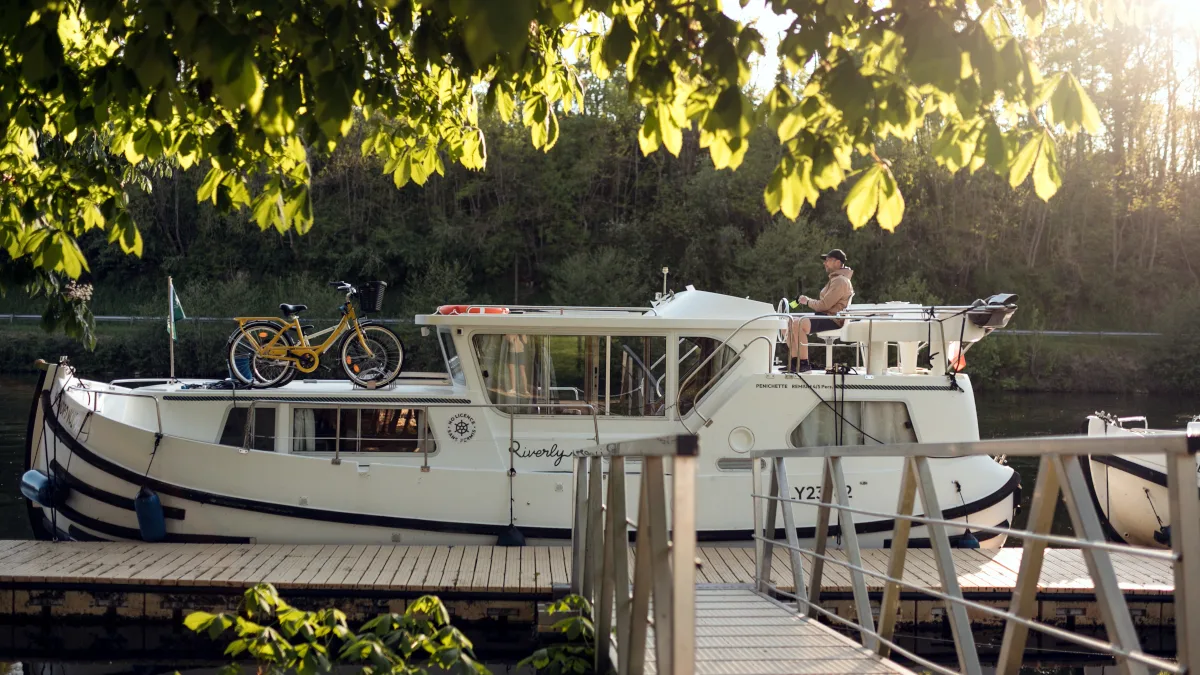 ca6d55048dac-Riverly-Hausboot-Penichette-mit-Raedern-Riverly-ourtravelness Riverly Hausboot Penichette mit Raedern Riverly-ourtravelness.jpg