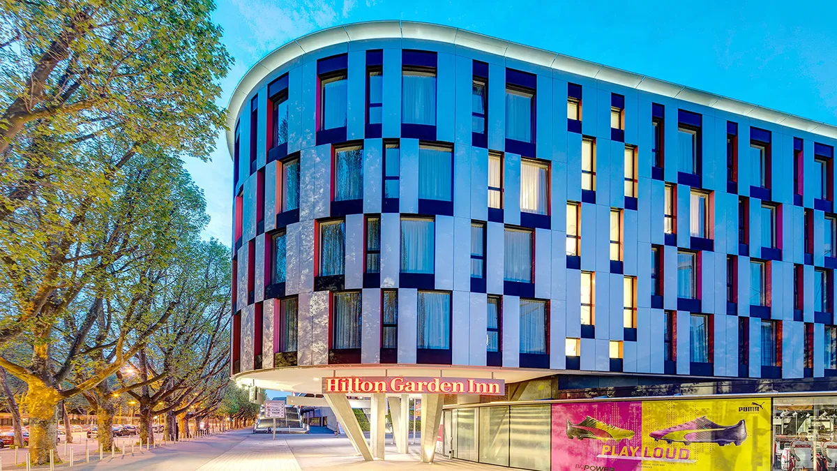 Hilton Garden Inn Stuttgart 2 Success Hotelmanagement Foto SHM Hilton Garden Inn Stuttgart 2 Success Hotelmanagement Foto SHM.jpg
