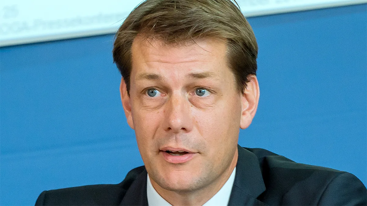 Zöllick Guido Dehoga Präsident Foto Dehoga Svea Pietschmann Zöllick Guido Dehoga Präsident Foto Dehoga Svea Pietschmann.jpg
