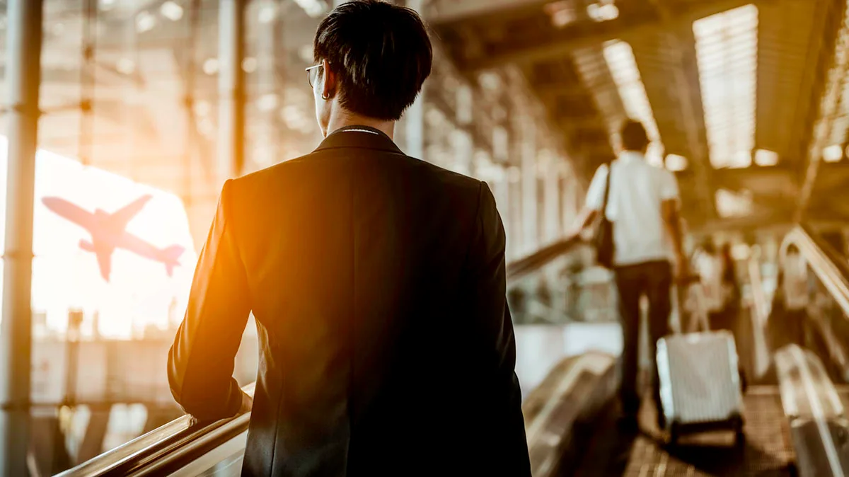 d272a38983d1-Geschaeftsreise-iStock-Nutthaseth-Vanchaichana-1177966612 Geschäftsreisende