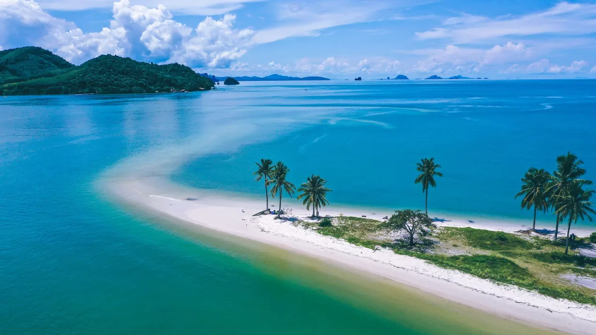 14f190a355c9-iStock-1265574089-modified-97c344b0-8a4a-43e6-9f91-d4e6051cfbe5 Thailand Koh Yao Yai Laem Had Beach