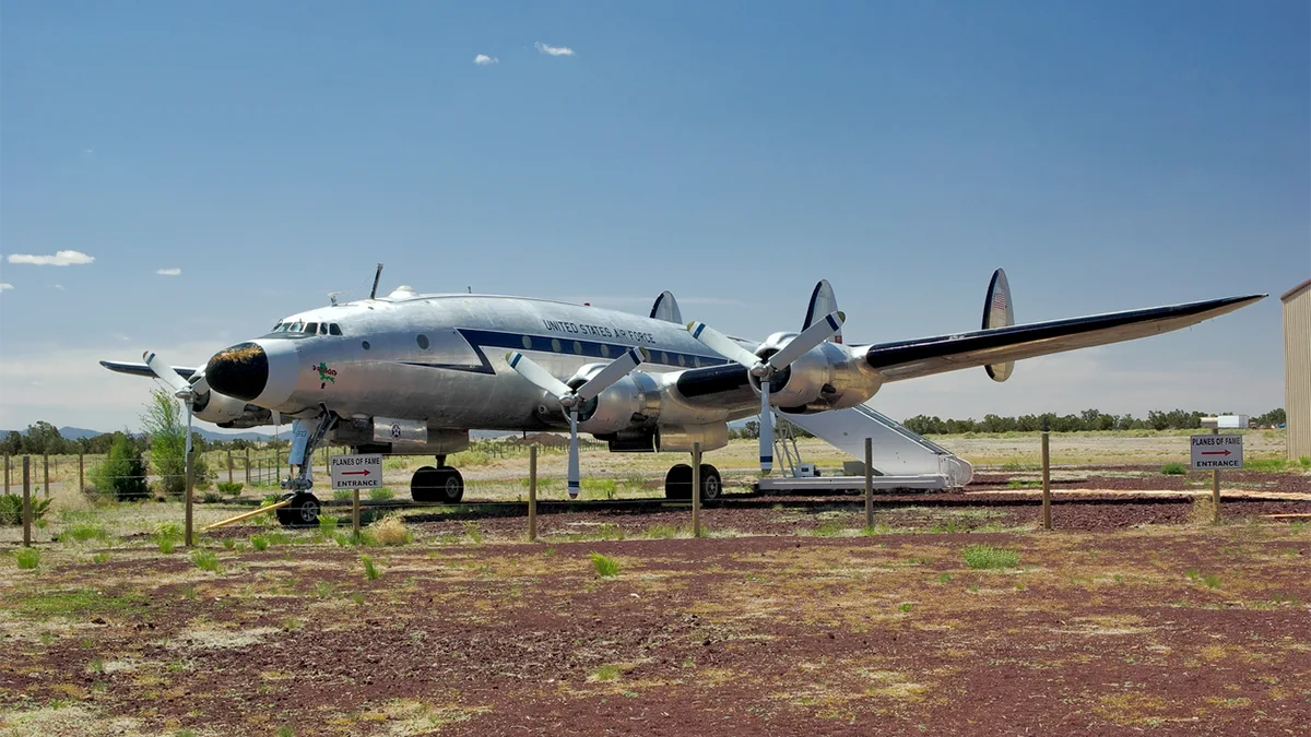 6a56d0d651ec-Lockheed-Constelation-iStock-adibilio-529873599-Wiederhergestellt Lockheed Constellation