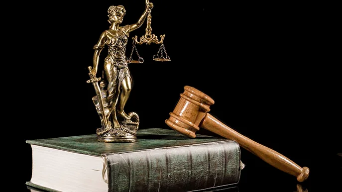 Justitia iStock tomloel-942550636 Justitia