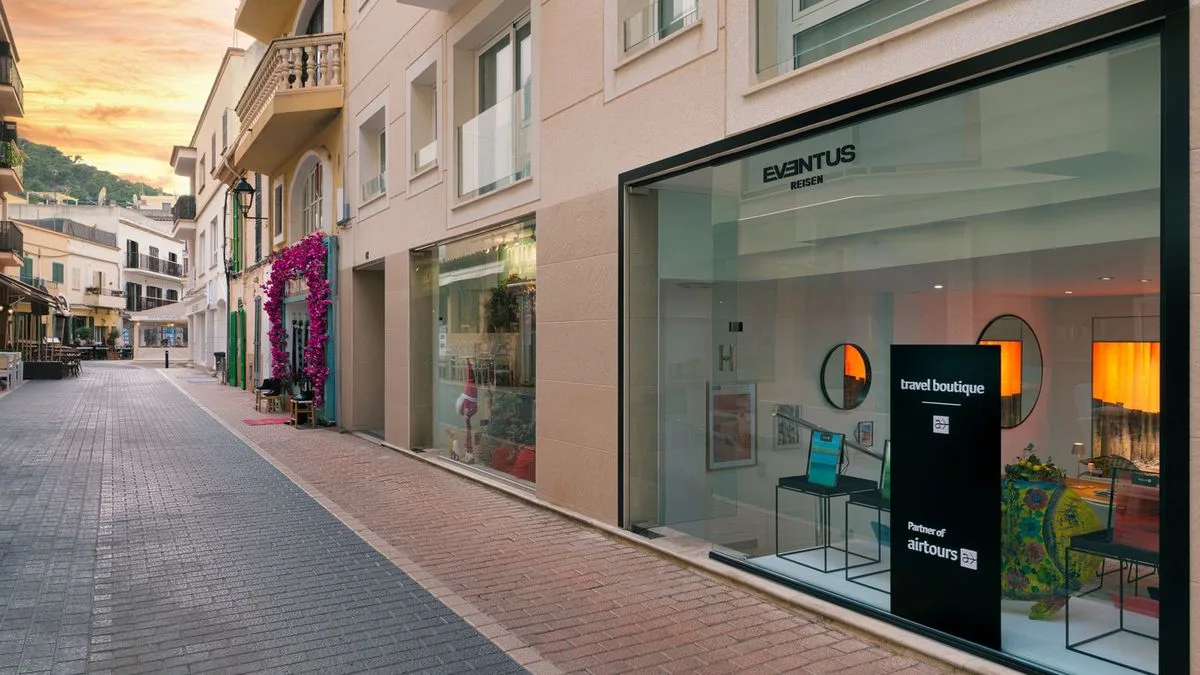 918f9084a63e-airtours-travel-boutique-Mallorca-Aussenansicht-Foto-Airtours airtours travel boutique Mallorca Außenansicht Foto Airtours