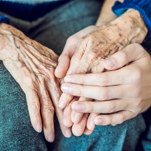 Hände alt und jung iStock galitskaya.jpg
