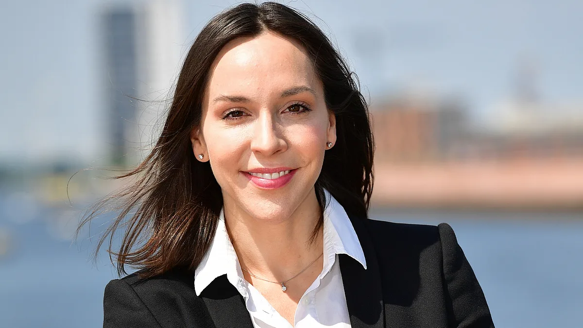 7b5eaeb4aca2-Vandersanden-Marire-Tourism-Lawyers Vandersanden Marie