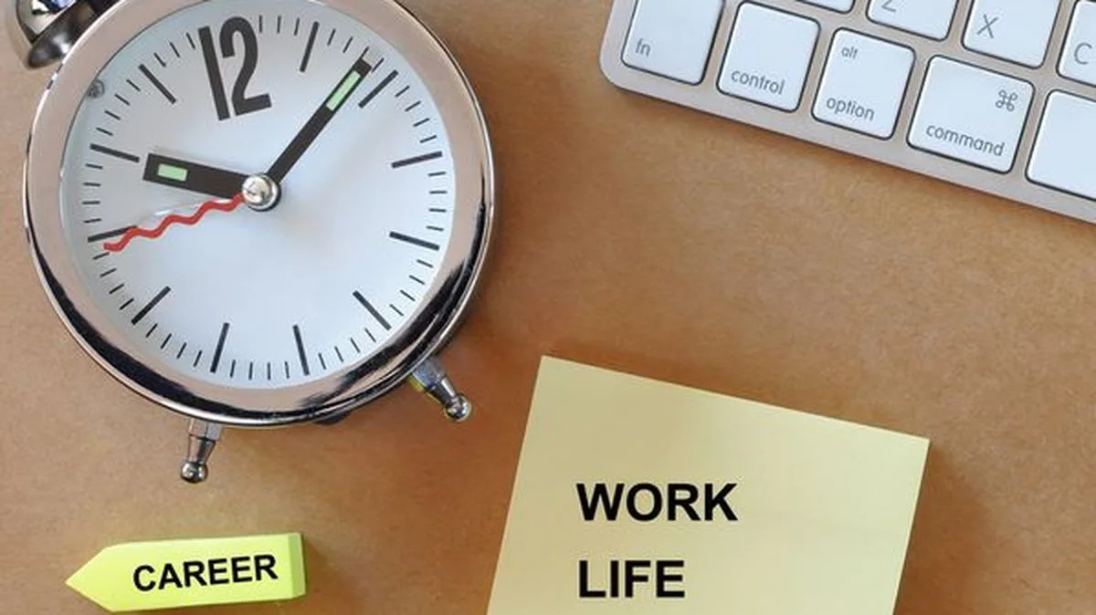 43569f3f1b43-Arbeitszeit-Arbeit-Zeit-Arbeitszeitmodell-Work-Life-Balance-169-Foto-istock-smshoot Arbeitszeit Arbeit Zeit Arbeitszeitmodell Work Life Balance 169 Foto istock smshoot