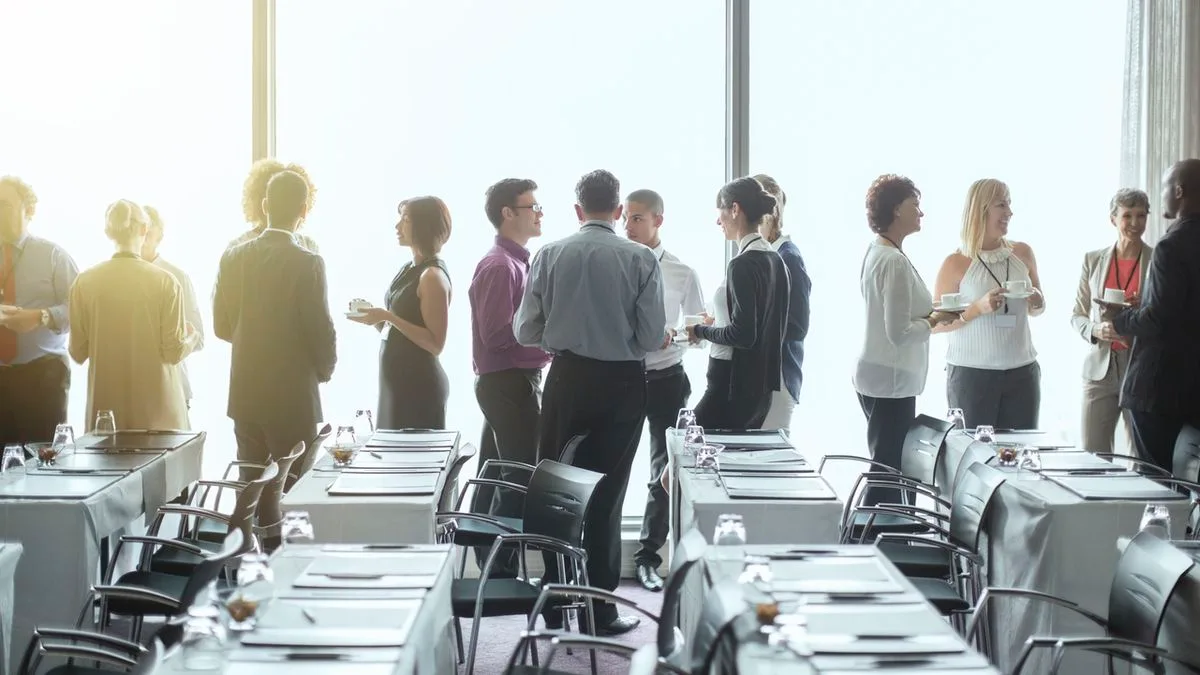 f7cfb706cd74-Mice-Tagung-Event-Foto-iStock-Caiaimage-Martin-Barraud Mice Tagung Event Foto iStock Caiaimage Martin Barraud